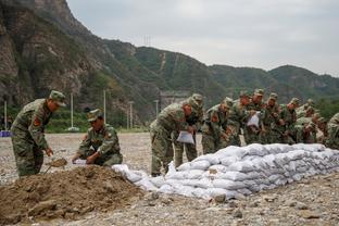 亨利谈努涅斯绝杀：麦卡已在寻找队友，努涅斯马上回到不越位位置